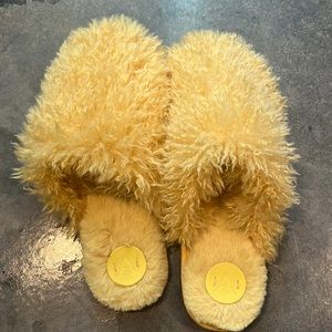 Comfortable slippers